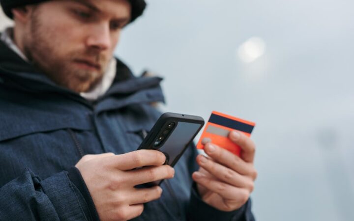 How to Stay Safe While Traveling in 2026