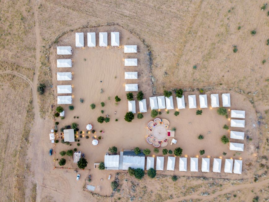 Nomadic Glamping: The Ultimate Off-Grid Experience of 2026